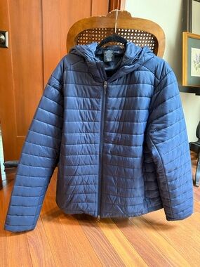 Men's Hooded Quilted Puffer Jacket in Navy